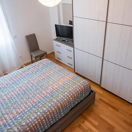 Cozy Tiburtina Apartment *