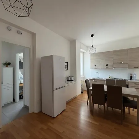 Modern Near Tiburtina Station By Rhr Appartement Rome